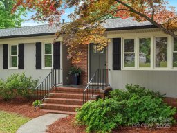 981 Meadowlark Drive