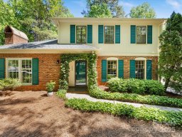 1325 Rock Point Road