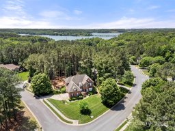 221 Silvercliff Drive