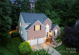 15301 Marsh Field Court