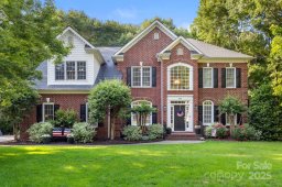 4389 Enchantment Cove Lane