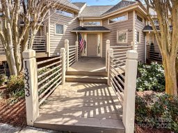 13933 Queens Harbor Road