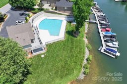 7881 Mariners Pointe Circle