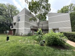 1605 Merry Oaks Road