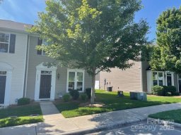 2428 Mariners Cove Lane