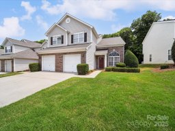 12415 Stratfield Place Circle