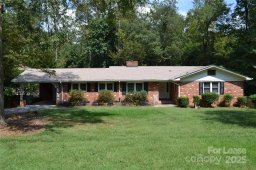 3313 Woodwardia Drive