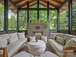 3 Turkey Roost Court