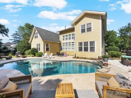 163 Shoreline Parkway