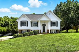 156 Autumn Woods Boulevard