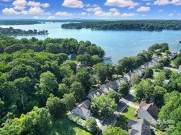 1345 Shimmer Light Circle