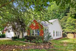 73 Ashton Bluff Circle