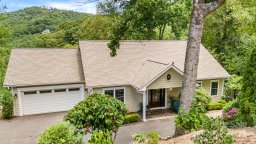 930 Sunlight Ridge Drive