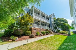 720 Shady Grove Crossing