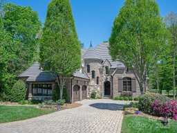 207 Belle Meade Court