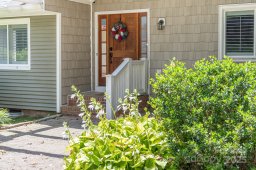 512 Saint Cloud Drive