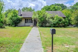 1901 Ranchwood Drive