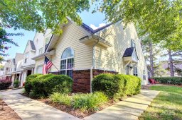 951 Sparrows Nest Lane