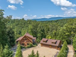 1439 Mountain Parkway