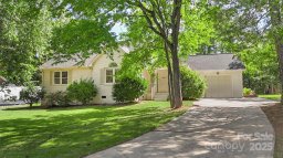 1808 Shorewood Drive