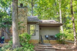 2770 Dogwood Hills Court