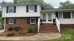 1013 Eaglewood Avenue