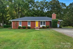 35 Happy Hollow Road