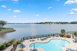 18589 Vineyard Point Lane