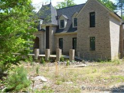 205 Sherwood Drive S