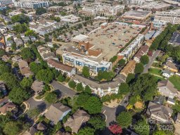 2228 Lyndhurst Avenue