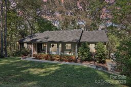 425 Hunters Glen Lane