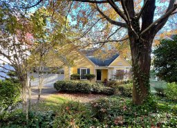 4729 Beech Crest Place