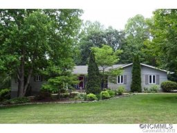 17 Sweetwater Oaks Drive