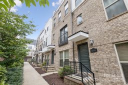 12106 Brooklyn Avenue