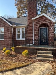 1916 Lombardy Circle