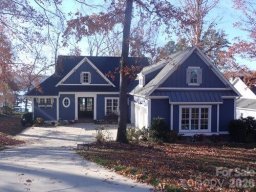 240 Seven Oaks Landing