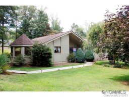 6 Sweetwater Oaks Drive