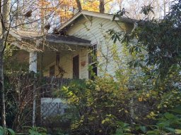 95 Chestnut Hill Road