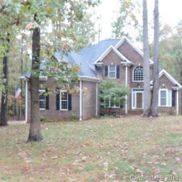 2858 Lakeshore Drive