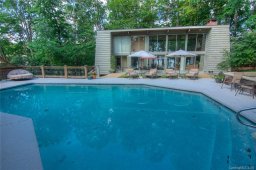 1112 Riverwood Drive