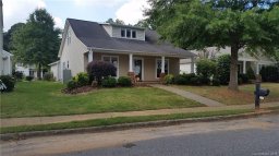 621 N Mulberry Street