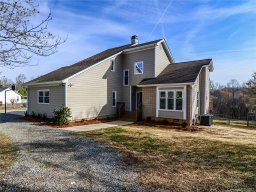 7560 Crestwood Drive