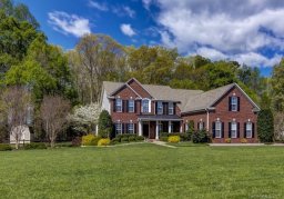 6811 Heath Glen Drive