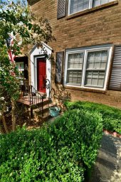 911 Nottingham Drive