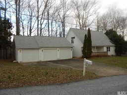 1558 Indian Hills Drive