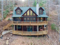 147 Laurel Crest Lane