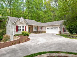 115 Sugar Maple Heights