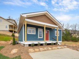 33 West Side Village Road