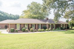 320 Steeple Chase Trail