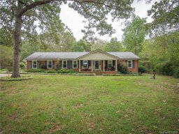 1105 White Oaks Circle